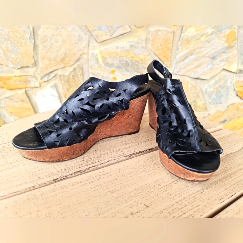 NINE WEST Cork Platform Slingback Cut Out Black Peep Toe EUC Size 8.5 M